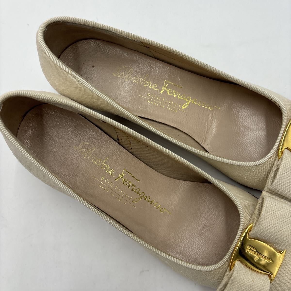 * с коробкой Италия производства ' высококлассный женская обувь ' Salvatore Ferragamo Salvatore Ferragamo CANVANSvala лента каблук / туфли-лодочки 4.5B 21.5cm