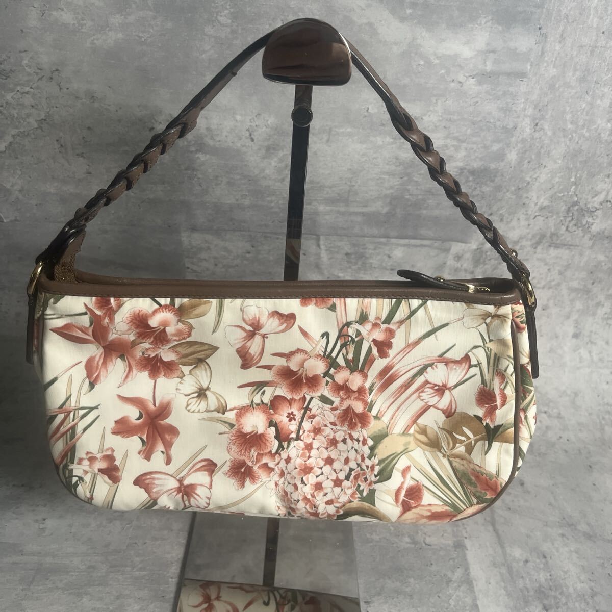 専用 サルバトーレ フェラガモ アクセサリーポーチ 美品 美品】Salvatore Ferragamo サルヴァトーレフェラガモ