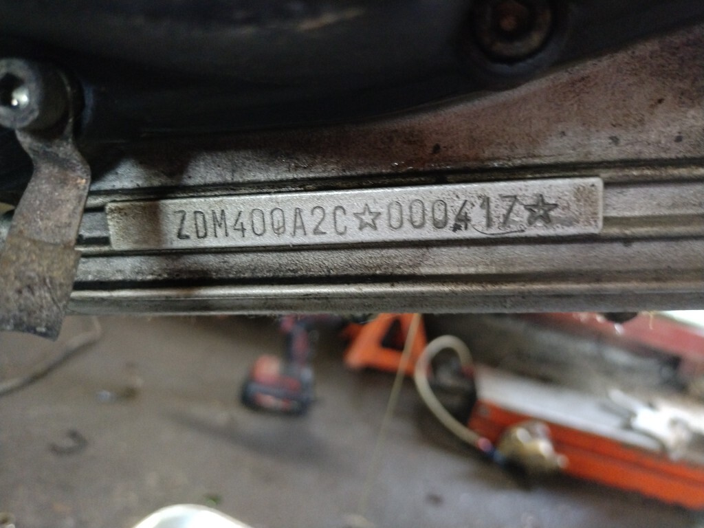 ●　DUCATI　ドゥカティ　400SS　ZDM400J　純正エンジンハンガーボルト　Lパックライト発送_画像4