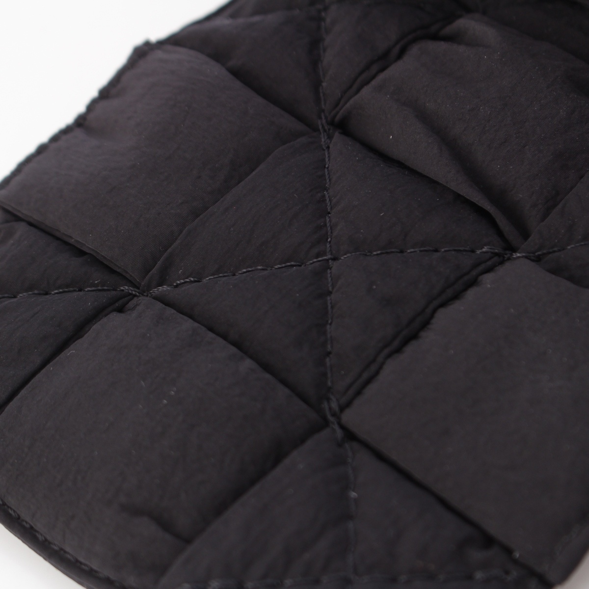 ボッテガヴェネタ カセット ミニ ナイロン イントレチャート ショルダーバッグ ブラック【中古】