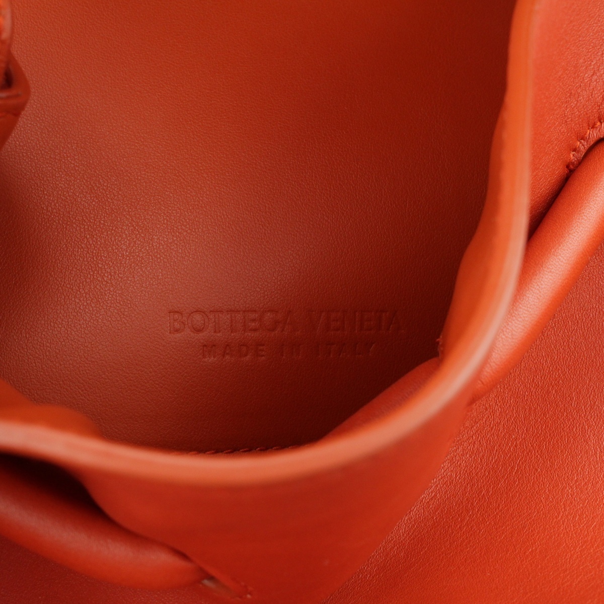 ボッテガヴェネタ ビーク レザー ドローストリング 巾著 ショルダーバッグ オレンジ【中古】