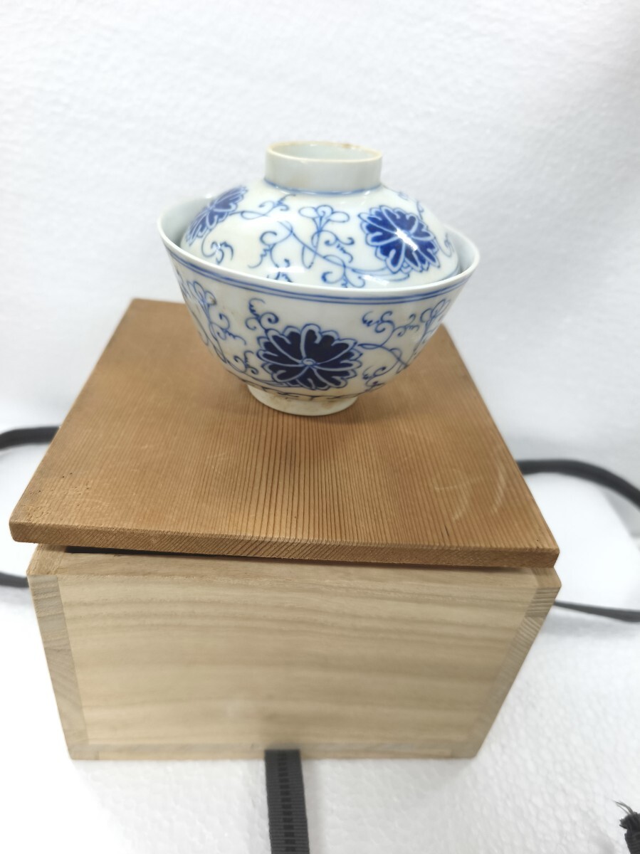 中国 清時代 骨董品 香炉染付 蓋物 陶芸古美術、 。 時代物 蓋物 骨董 中国美術 骨董品 清時代 大清光緒年制 蓋茶碗