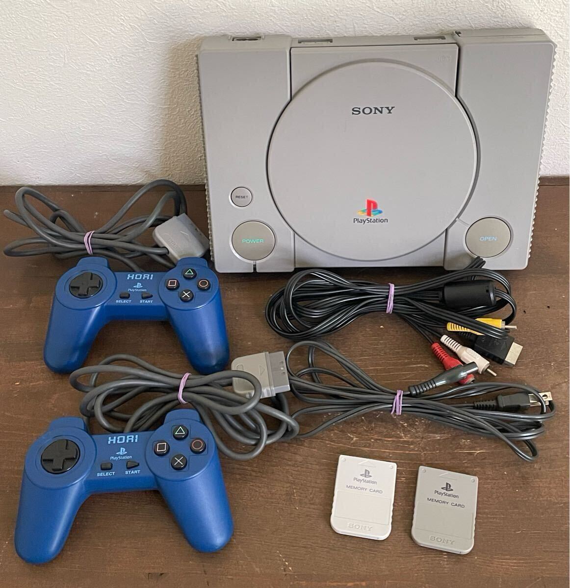 PSゲーム機本体（SCPH-5500）&CNT2台＆GMSO5種類 Amazon.co.jp: 初代 プレイステーション 本体 SCPH-5500動作確認