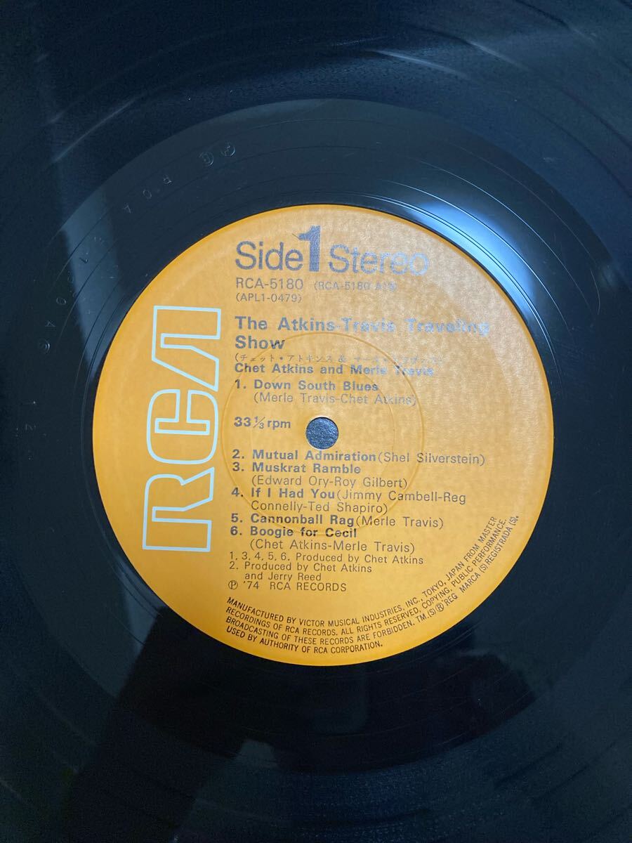 国内盤 LP THE ATKINS- TRAVIS TRAVELING　SHOW_画像3
