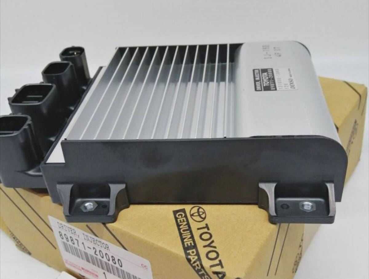 未使用 純正 トヨタ ハイエース インジェクタ ドライバ ECU ユニット