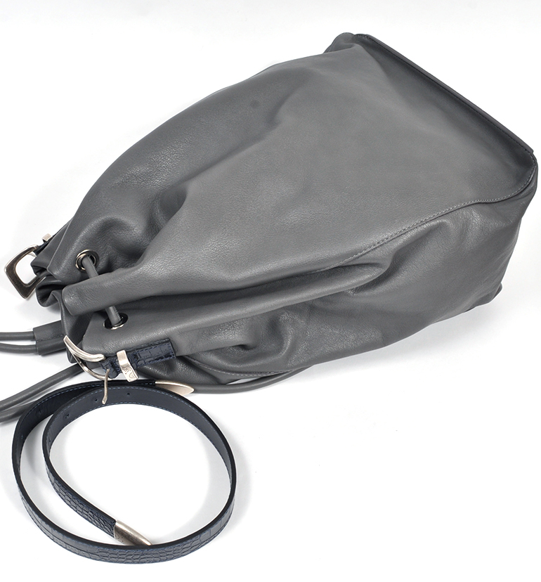 美品!TIBERIO FERRETTI レザーショルダーバッグ 新品12万 TIBERIO FERRETTI (ティベリオ フェレッティ) (グレー