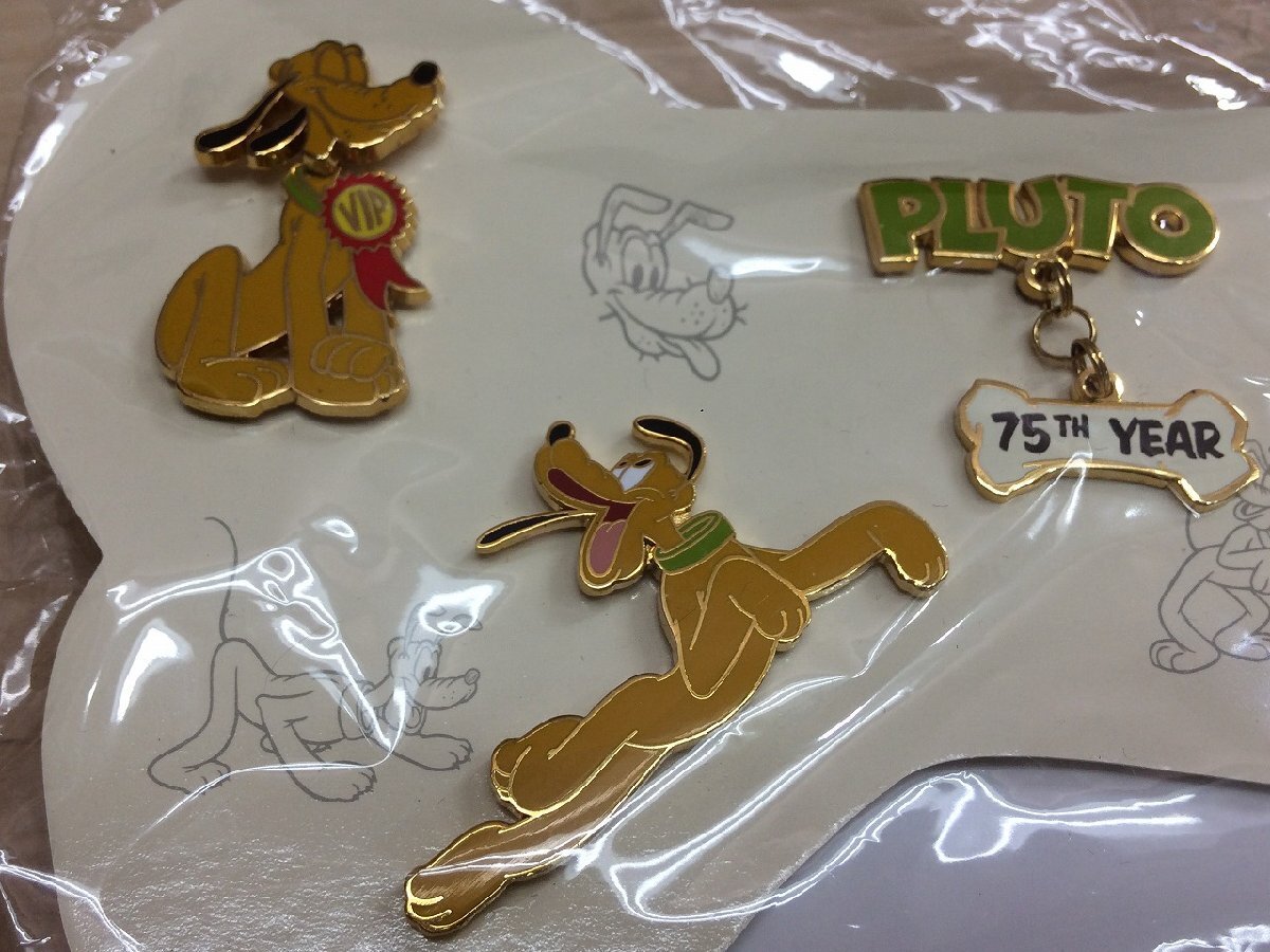 Disney store ピンバッジセット ドナルド デイジー プルート 未開封 ディズニー 《未開封品》プルート 75周年記念 ピンバッジセット