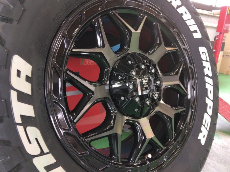 150 プラド FJ ハイラックス サーフ 夏タイヤ ホイール セット モンスタ テレーングリッパー 265/70R17 265/65R17 17インチ InFerno_画像7