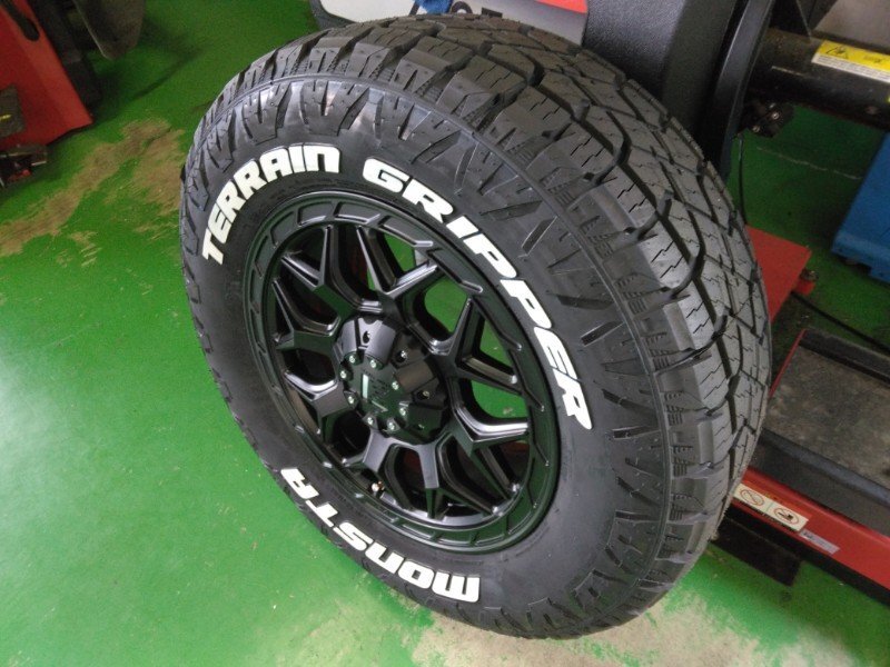150 プラド FJ ハイラックス サーフ 夏タイヤ ホイール セット モンスタ テレーングリッパー 265/70R17 265/65R17 17インチ InFerno_画像5