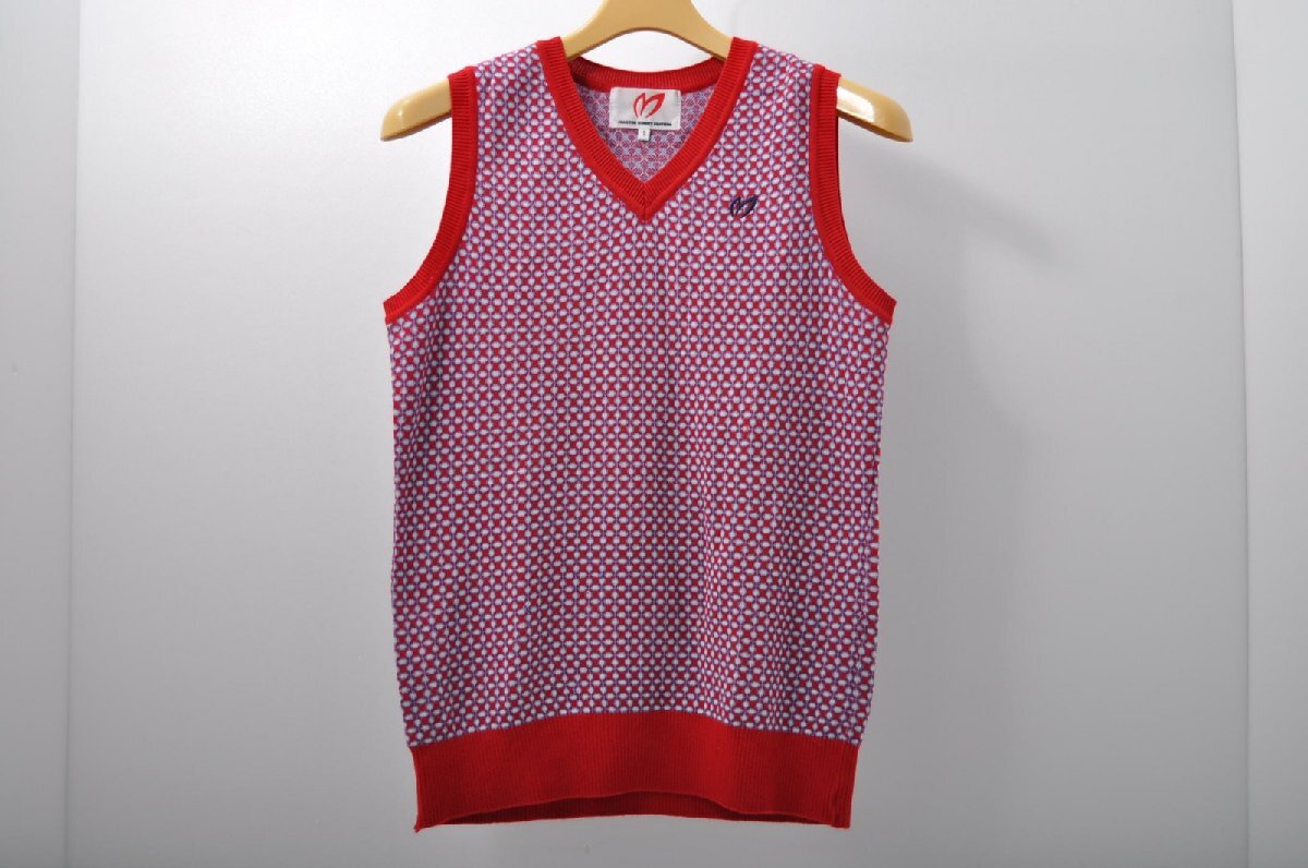 coco 中古【値下げ】 マスターバニーエディション レディース ベスト 1(M) 赤×水色×白 Vネック ニット 総柄 ネコパケ発送可 85023_画像1