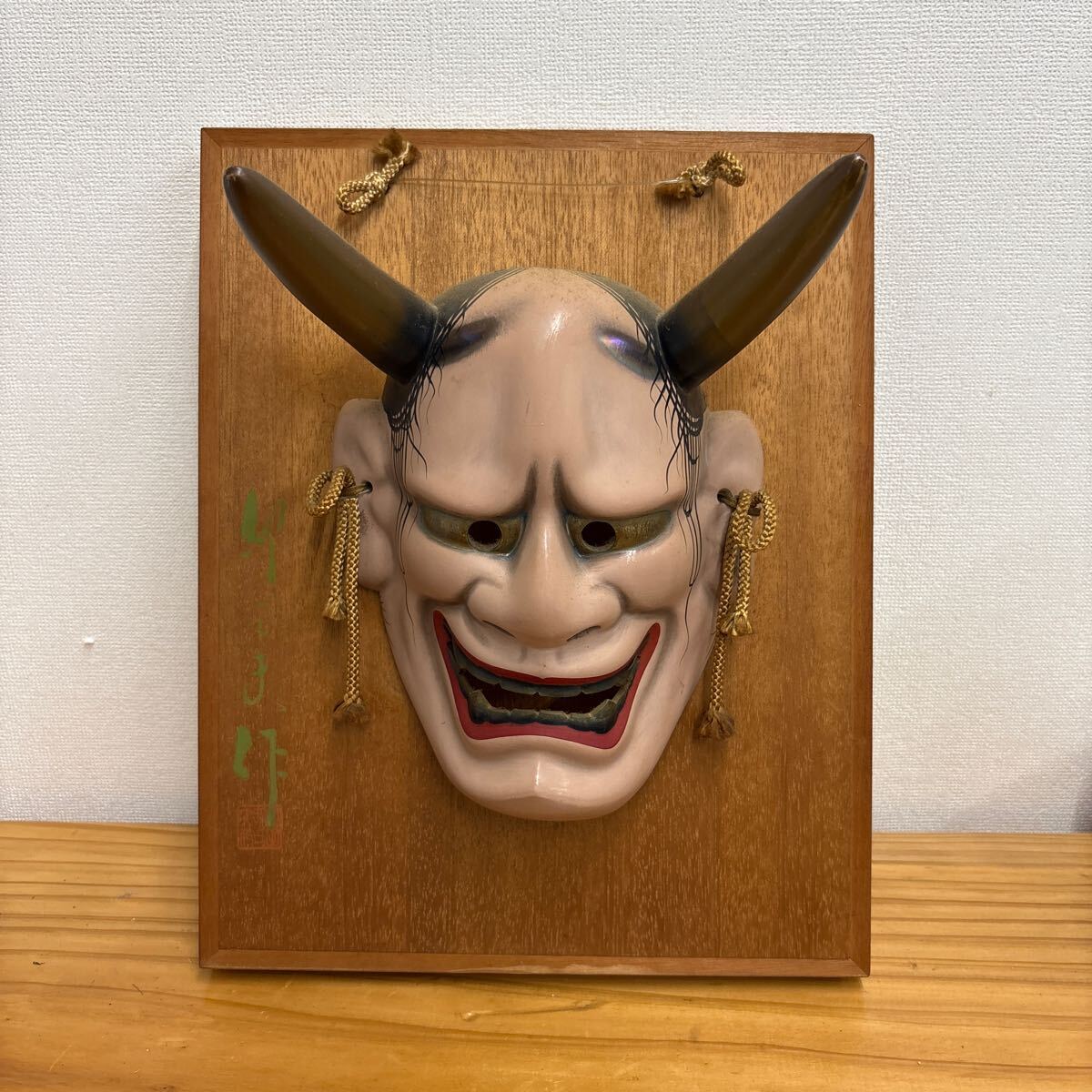 値下中】般若面おたふく面壁掛け 値下中】般若面おたふく面壁掛け 値下