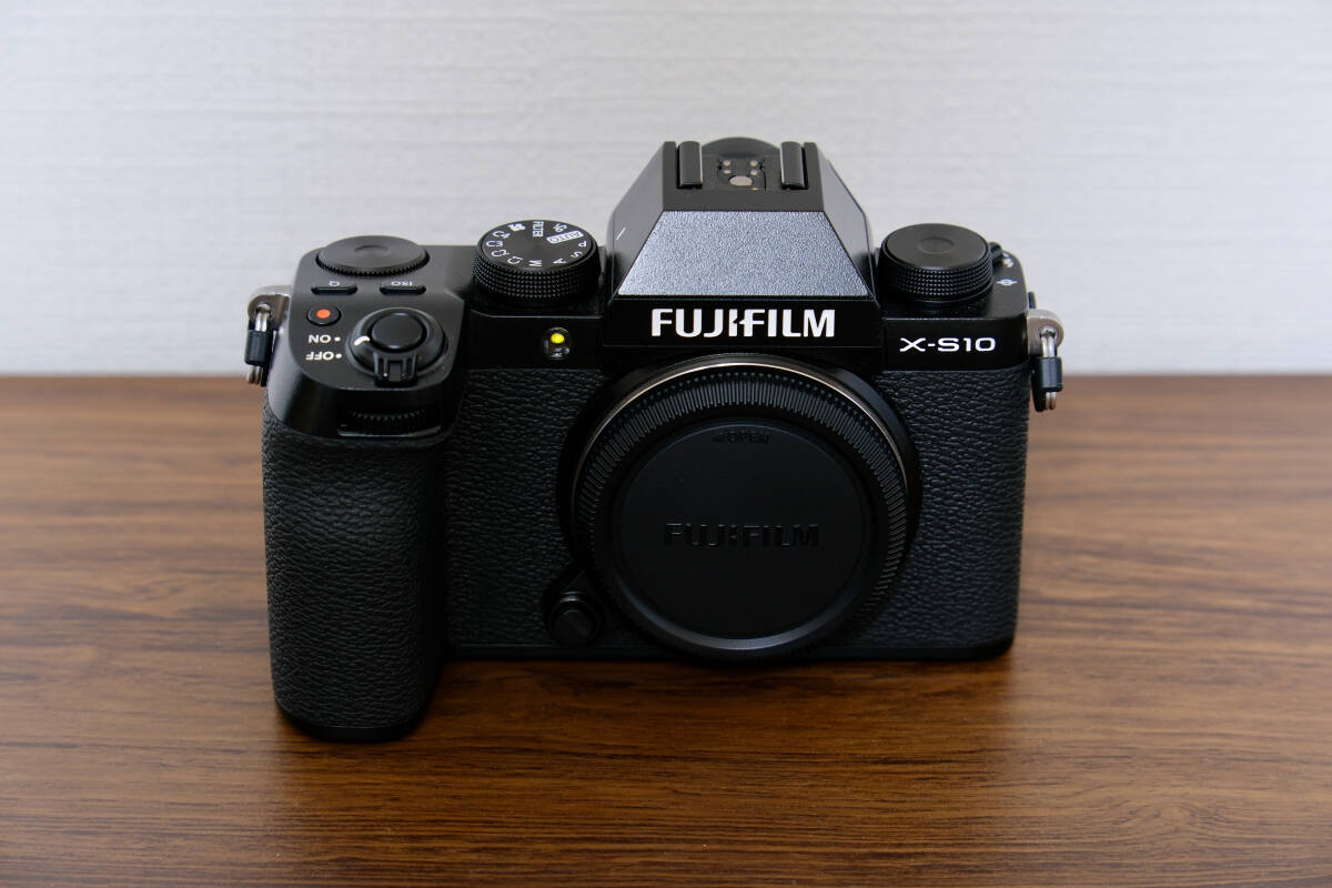 FUJIFILM X-S10