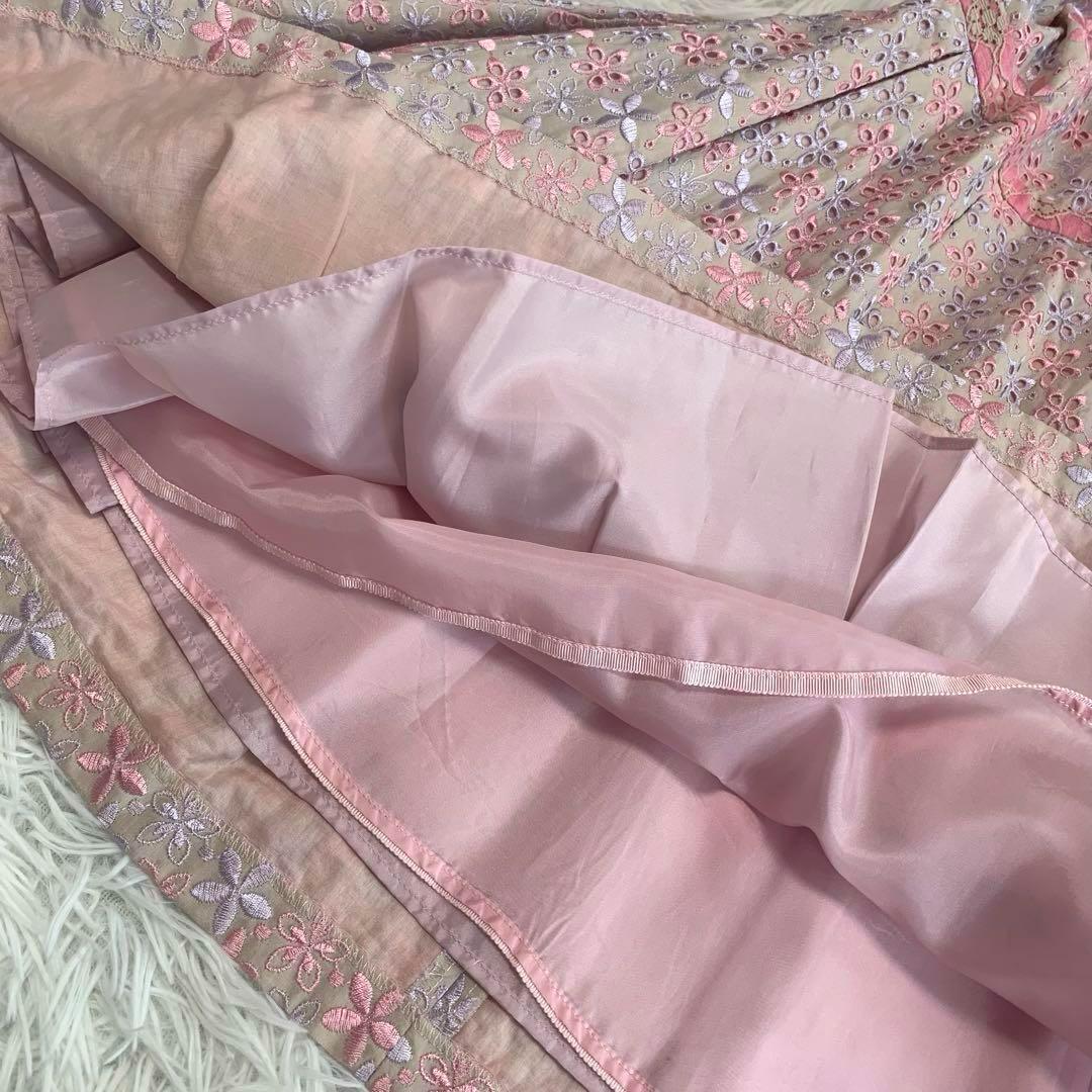 TOCCAトッカ　ゴールドレーベル　総刺繍　レースワンピース　０ 美品】TOCCA ワンピース ゴールドレーベル 花柄 刺繍 カット