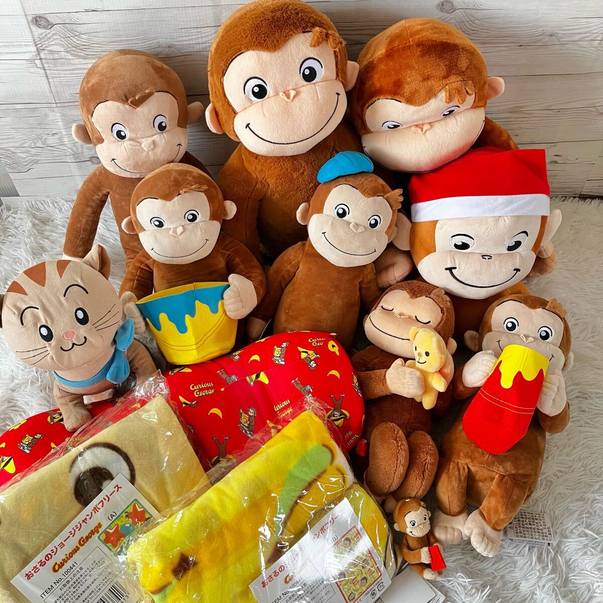 おさるのジョージ ぬいぐるみ・マスコットまとめ売り 新品】おさるのジョージ ぬいぐるみ マスコット まとめ売り