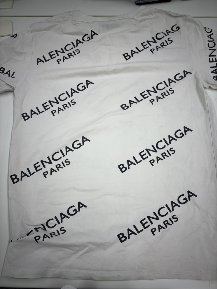 【BALENCIAGA】 ネイルポリッシュコットンTシャツ ロゴプリント BALENCIAGA ロゴプリント Tシャツ ホワイト? 中古 XL(文字