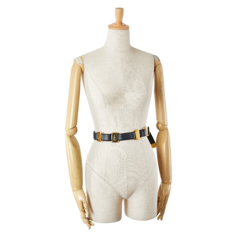  Salvatore Ferragamo va этикетка to черный Gold кожа металлизированный женский Salvatore Ferragamo [ б/у ]