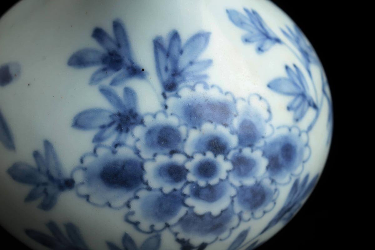 李朝‥分院、牡丹に蝙蝠紋染め付け徳利 高評価! 李朝‥分院、牡丹に蝙蝠紋染め付け徳利 工芸品 - 工芸品