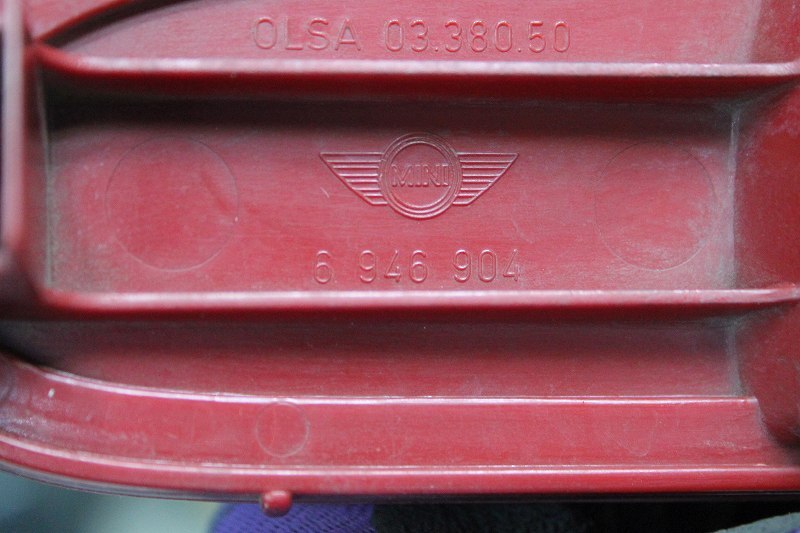  Mini Cooper правый H (R56 SU16) оригинальный задний противотуманая фара задние противотуманные фары 6 946 904 BMW Mini Cooper p045721