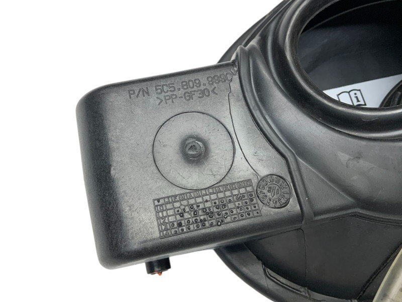 VW073 16 ビートル CBZ ベース 給油口 フューエルリッド ◆LC9X ディープブラックPE ◆5C5 809 999 C ★破損無し 〇_画像7