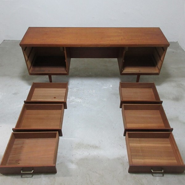 イギリス ビンテージ 家具 デスク ドレッサーデスク 机 木製 英国 6934d イギリス ビンテージ 家具 デスク ドレッサーデスク 机 収納