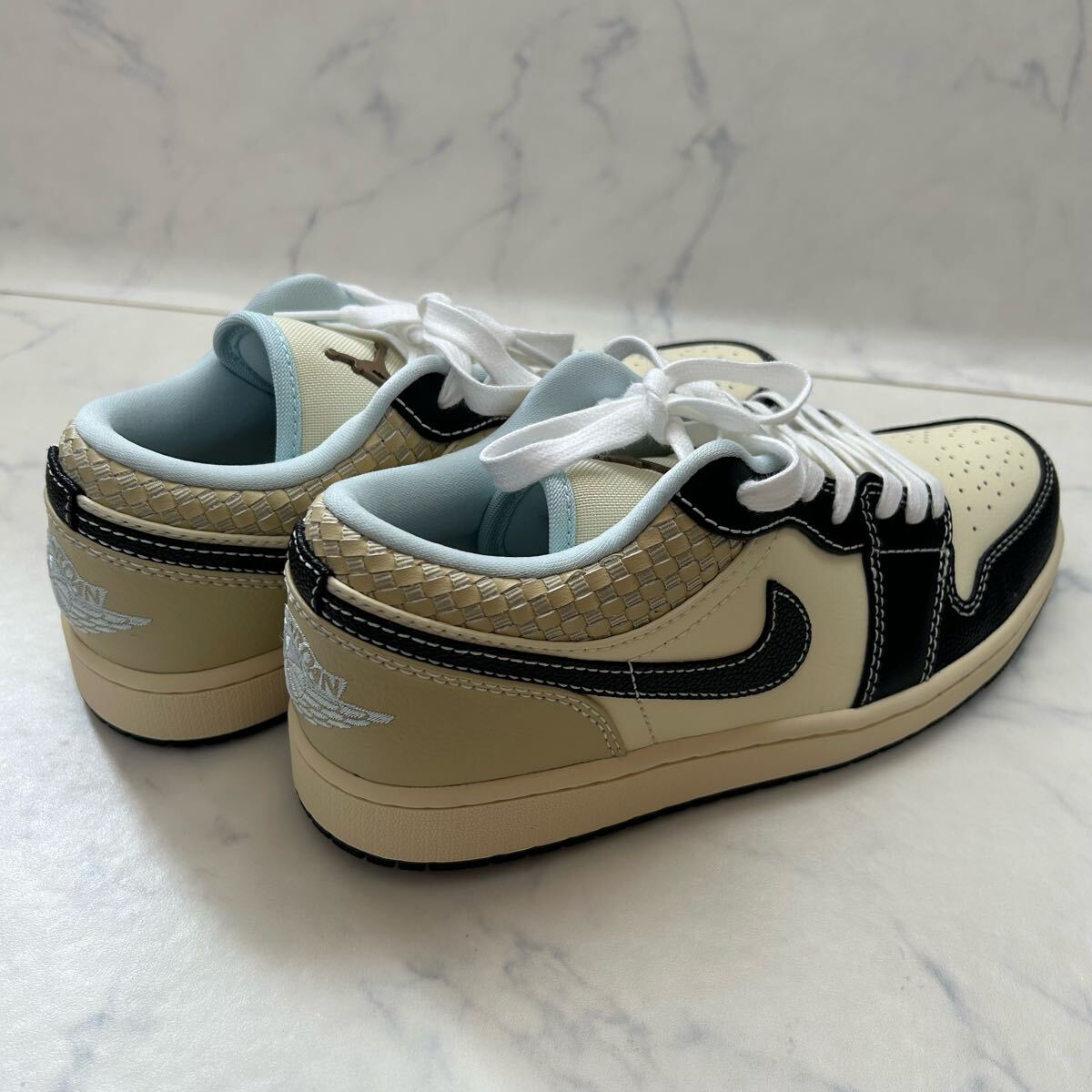 ★送料無料★【新品 希少】Nike Air Jordan 1 Retro Low SE ナイキ エアジョーダン1 レトロ ロー ココナッツミルク グレイシャーブルー_画像4