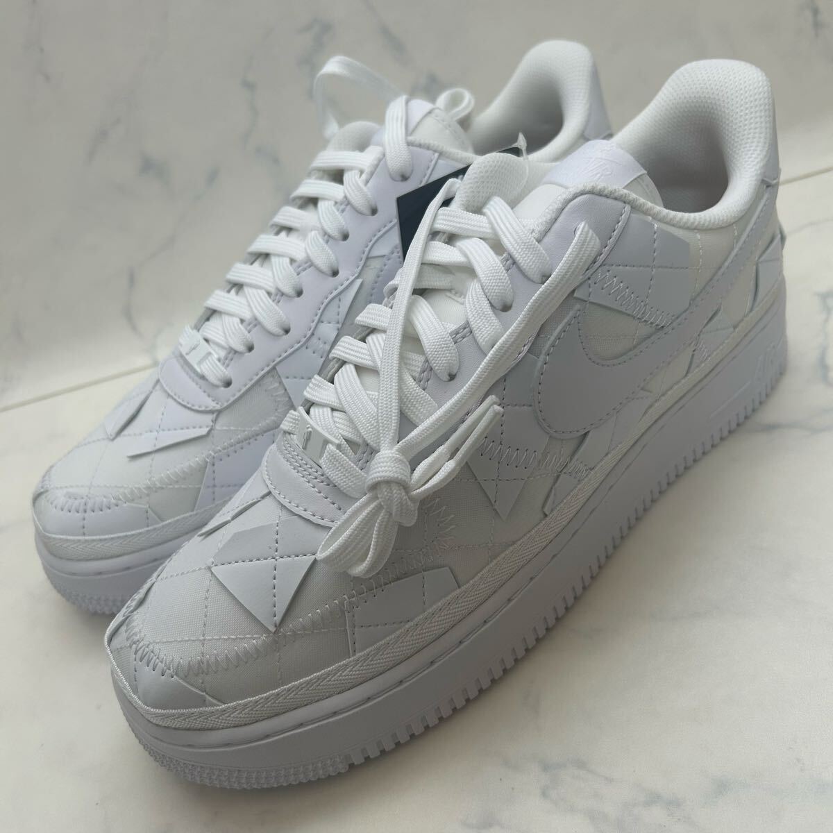Billie Eilish × Nike Air Force 1 Low Triple White ビリー・アイリッシュ × ナイキ エアフォース1 ロー トリプルホワイト 白_画像2