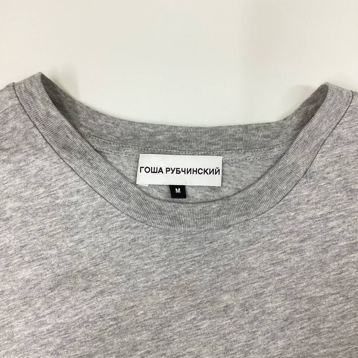 ◆古著◆ゴーシャ?ルブチンスキー（Gosha Rubchinskiy)Tシャツ グレー×オレンジロゴ　サイズM　メンズアパレル　春夏　管3290