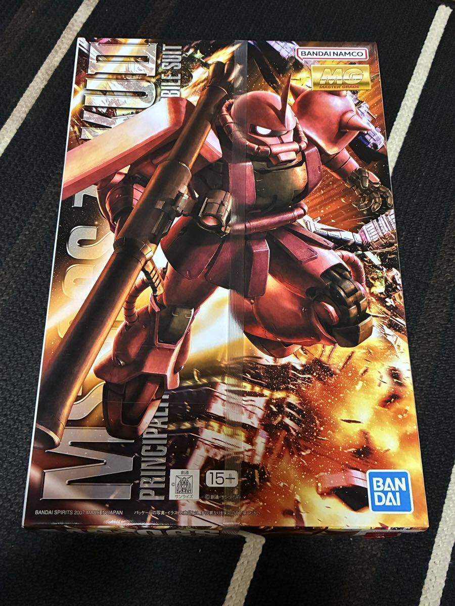 ジオン公国指揮官用ms 通称シャアザク mg MG 1/100 ジオン公国軍指揮官用モビルスーツ MS-06S シャア専用