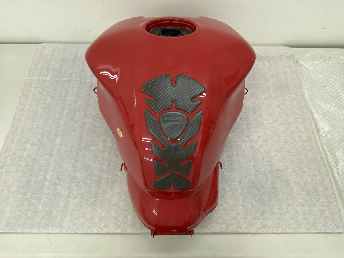 中古 DUCATI スーパースポーツS(-20) 純正フューエルタンク タンクパッド付 58612532BA 190サイズ_画像5