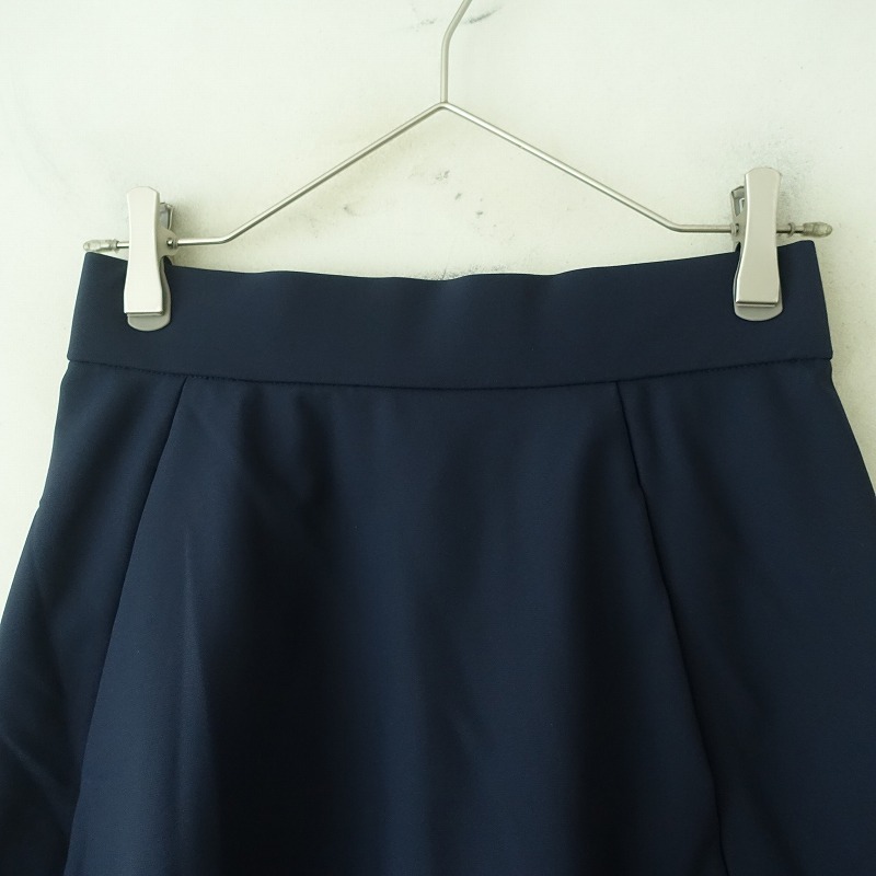 【美品/定価1.5萬(wàn)】組曲 KUMIKYOKU *洗える GEMINI フレアスカート*2ネイビー紺(sk84-2506-68)【41G52】