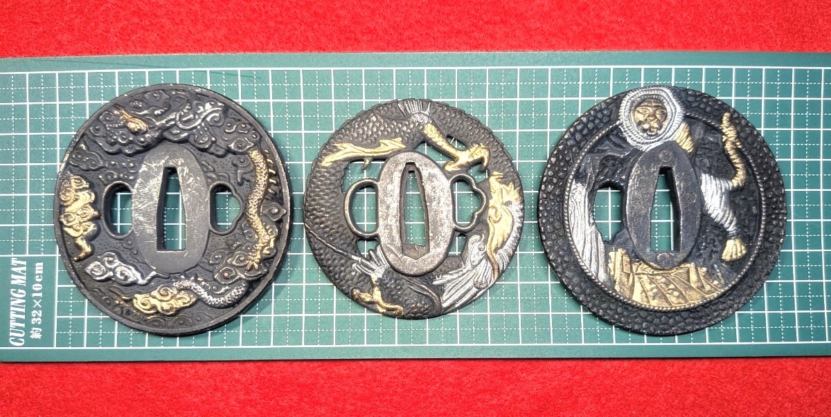 刀装具・鍔 3点セット 刀の鍔 刀装具 鍔 つば 日本刀 3点まとめ売り ③(鍔、刀装具