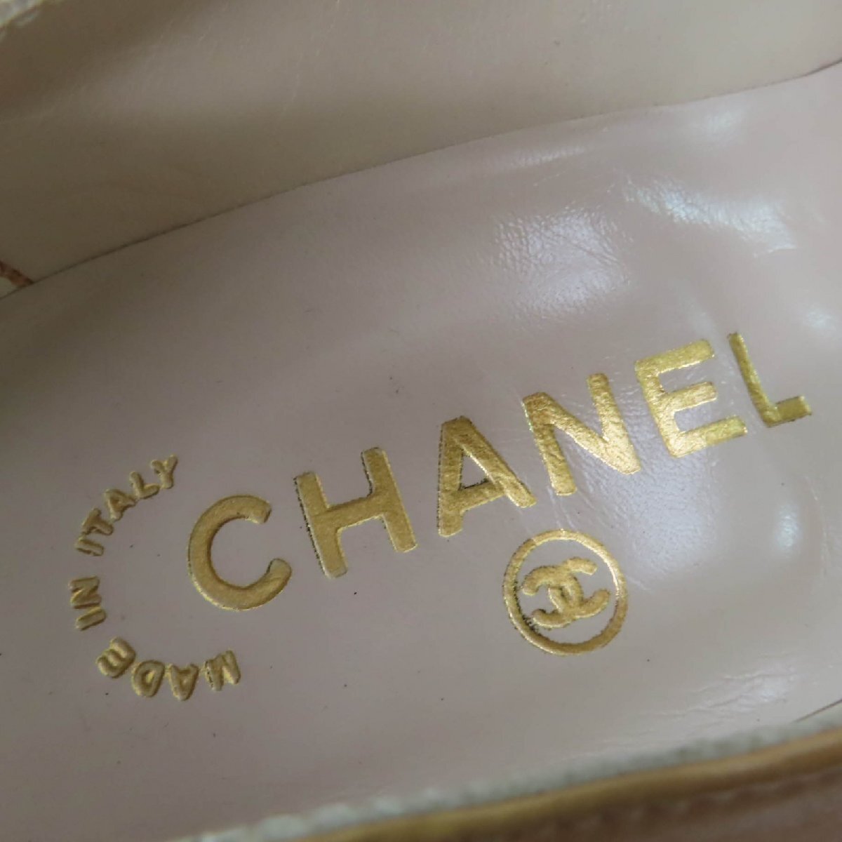 【ドンドン見直し】極美品☆CHANEL シャネル ヴィンテージ レザー バイカラー パンプス ベージュ ブラック 37.5 イタリア製 レディース_画像9