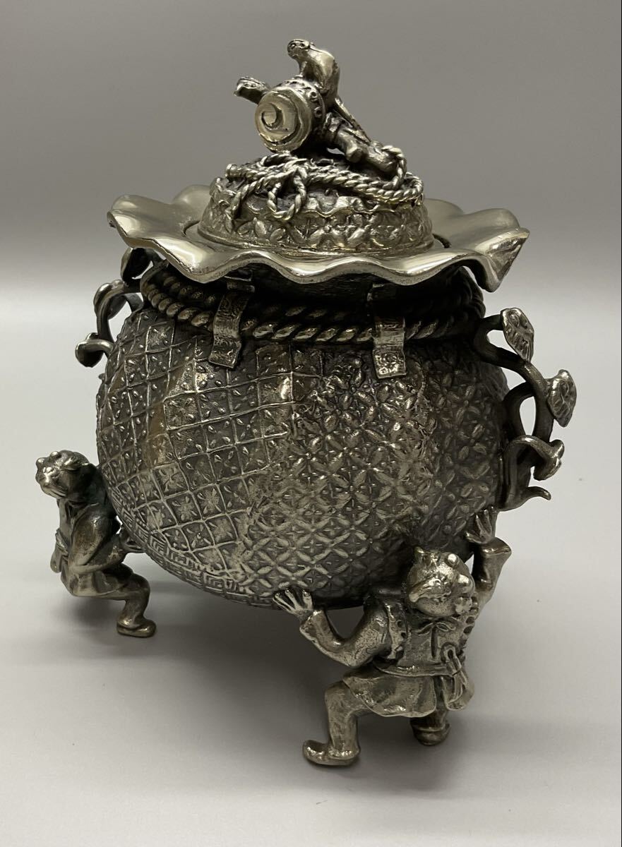 1817 高岡銅器 須賀七郎作 月芳 蝋型鋳銅 三獅子 香炉 時代物 高岡銅器 蝋型鋳物師 須賀月芳作 洋銀 香炉 宝袋 唐子三足彫刻