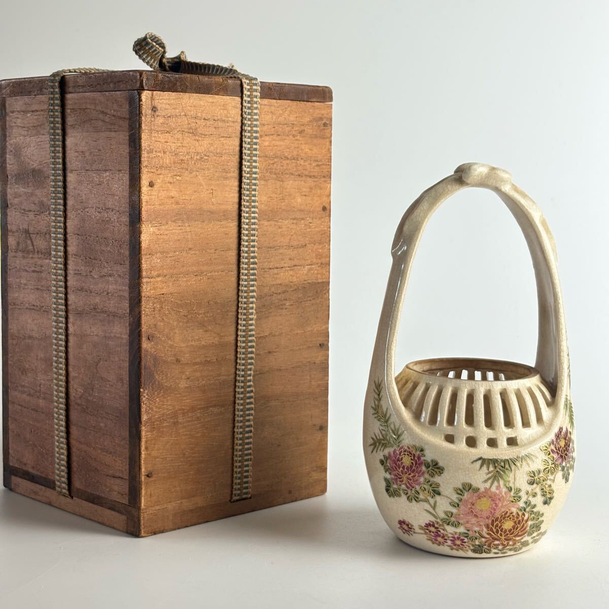 薩摩焼　磯焼　金彩　色絵　飾壺　古美術 薩摩焼 磯焼 金彩 色絵 飾壺 古美術 【公式通販】