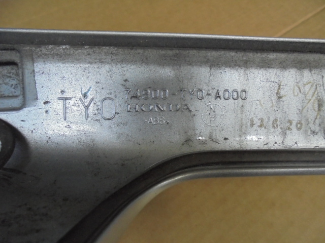 ホンダ純正　NBOX　カスタム　JF1　リアスポイラー　リアウイング中古品_画像4