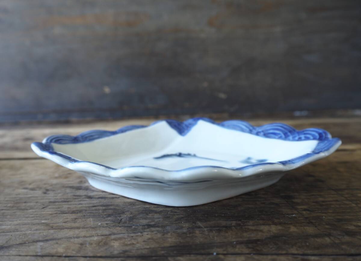 【OAN】時代物 印判染付 輪花 菱形 向付 4客 銘有 骨董 古美術 古道具 古民藝 茶道具 懐石 古玩 折り紙 変形皿 刺身皿 小皿 モダン_画像8