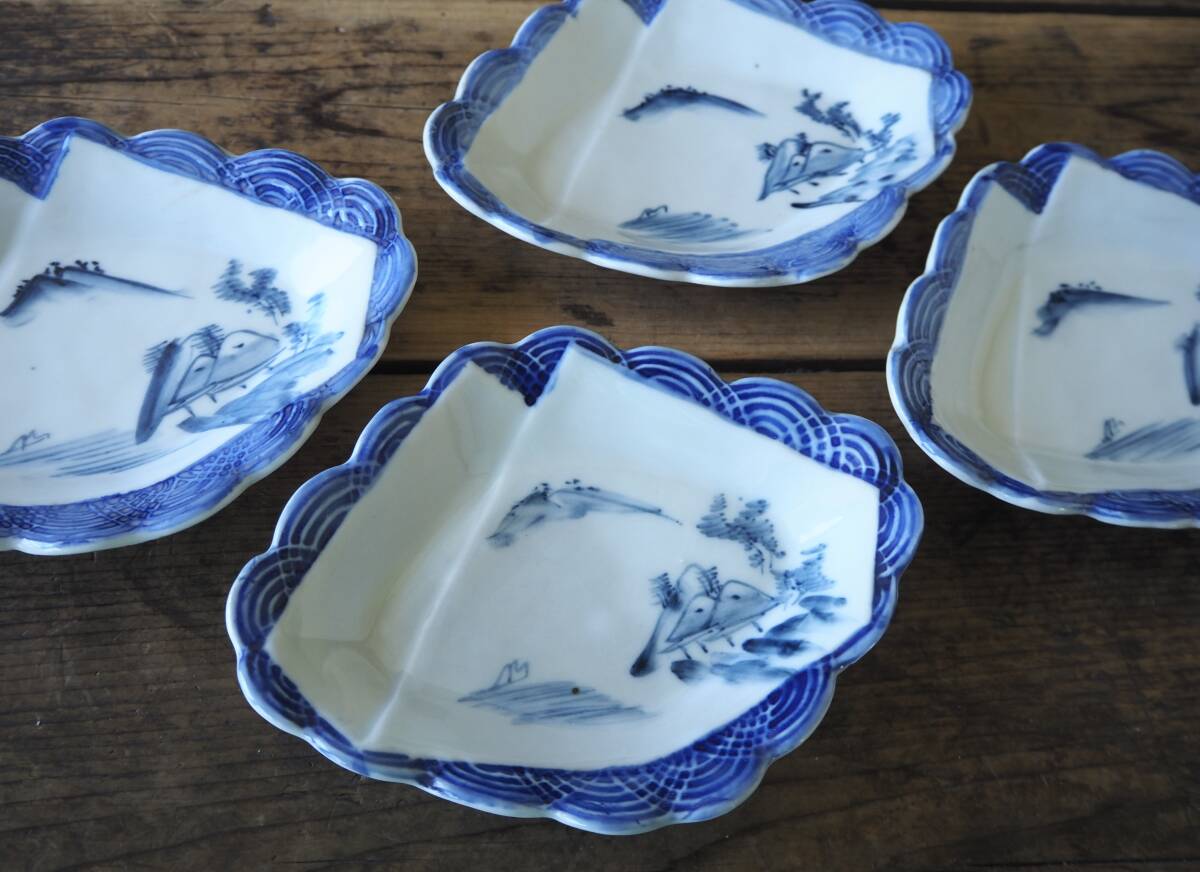 【OAN】時代物 印判染付 輪花 菱形 向付 4客 銘有 骨董 古美術 古道具 古民藝 茶道具 懐石 古玩 折り紙 変形皿 刺身皿 小皿 モダン_画像3