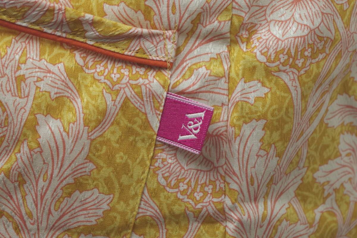 処分価格即決★V&A ヴィクトリア&アルバート 背付きエプロン №5703 新品_画像3