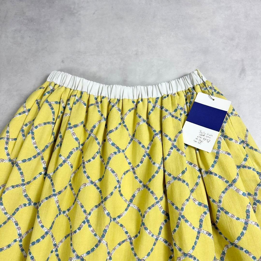 サリースコット　フレアースカート 新品タグ付き サリースコット 総柄 膝丈 フレアスカート