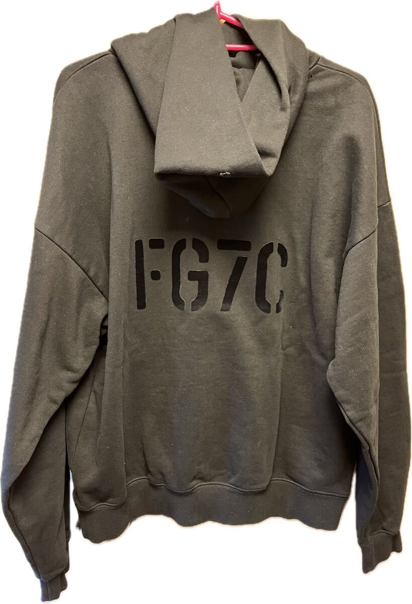 【FEAR OF GOD】 コットンジャージー フーディー ロゴ 正規 FEAR OF GOD フィア オブ ゴッド FG ロゴ プルオーバー