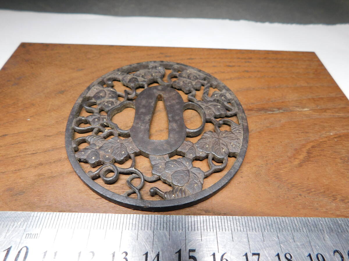 極上美品 肥後鍔 江戸期 赤銅 鍔花桐文鍔 珍品 稀少品 極上美品 肥後鍔 江戸期 赤銅 鍔花桐文鍔 珍品 稀少品