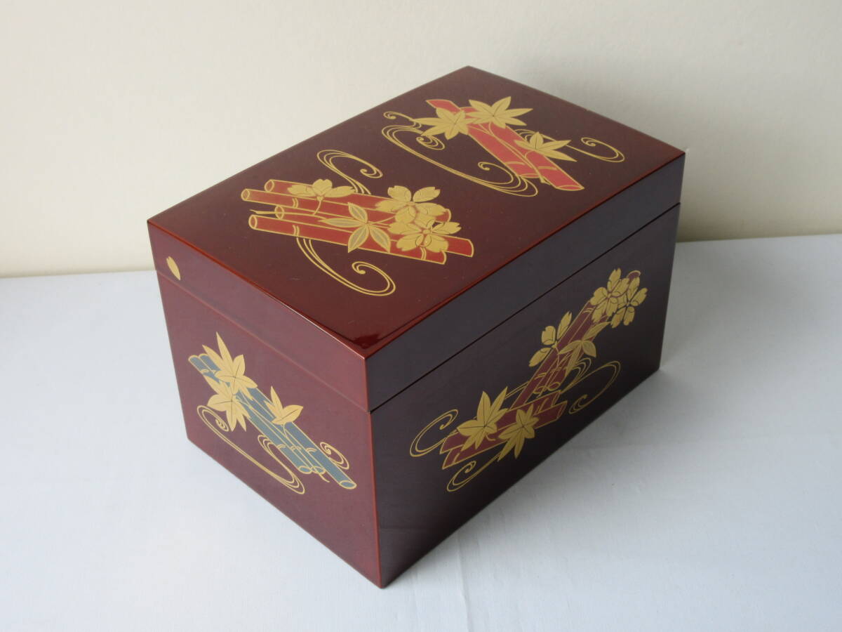 R942 茶箱 『溜塗』『利休茶箱』『茶碗 香合 茶巾箱』 木箱 茶道具 溜塗 花筏蒔絵 利休茶箱揃い】【溜塗 花筏蒔絵 茶箱9点セット