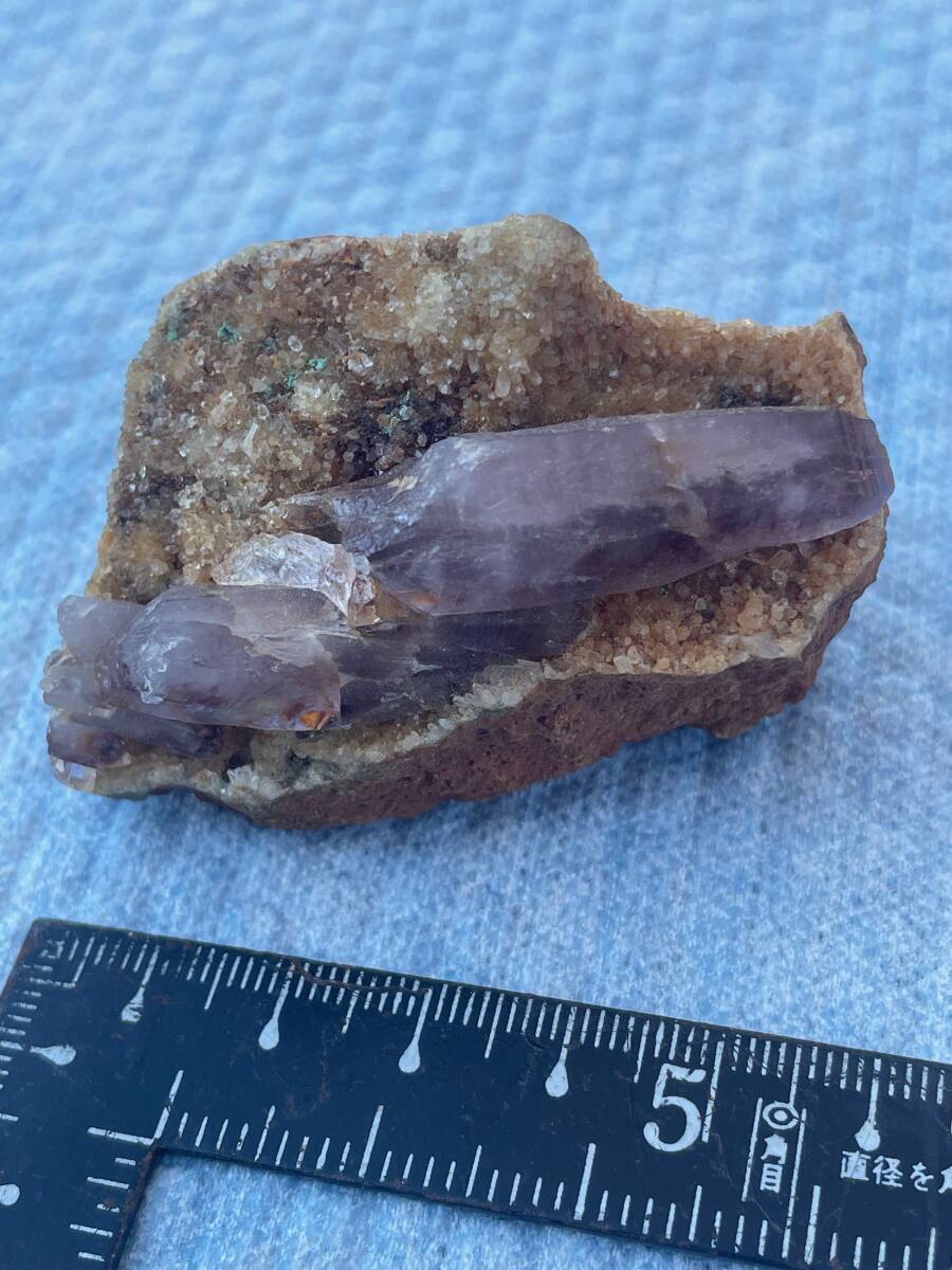 国産鉱物 宮城県産 紫水晶母岩付きコレクション秘蔵品 国産鉱物 宮城県雨塚山の母岩付き紫水晶(原石)|売買された