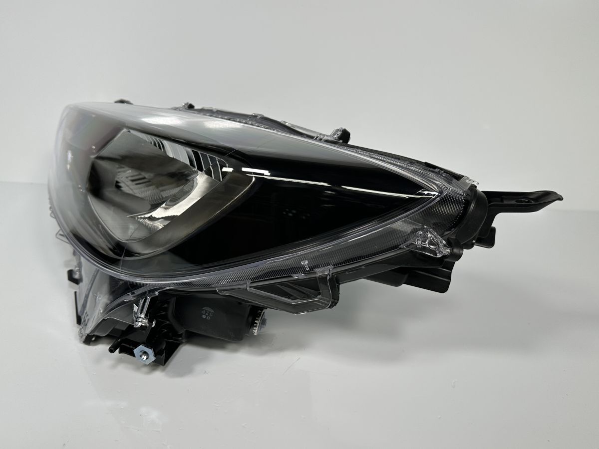 美品/キズ無　アクア　MXPK10　ヘッドライト　左　左側　LED　レベ付　コイト　52-335　打刻X4　81106-52N70　295319 55-1185☆美品☆LED MXPK10 アクア☆左ヘッドライト KOITO 52-335