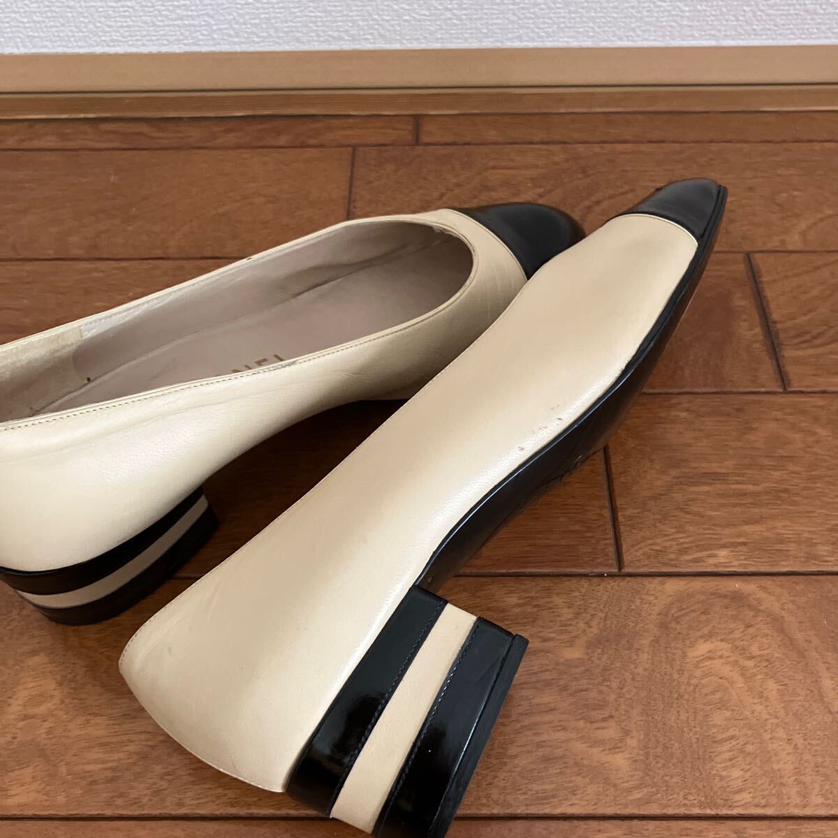 シャネル靴　38サイズ　黒ベイジュ_画像6