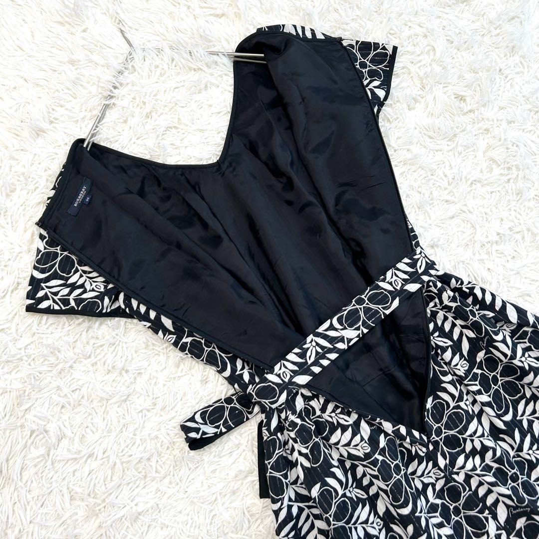 【BURBERRY】 AU24-WW プリント柄シルクワンピース 美品】BURBERRY バーバリー 花柄ワンピース シルク混 黒白 44 XL