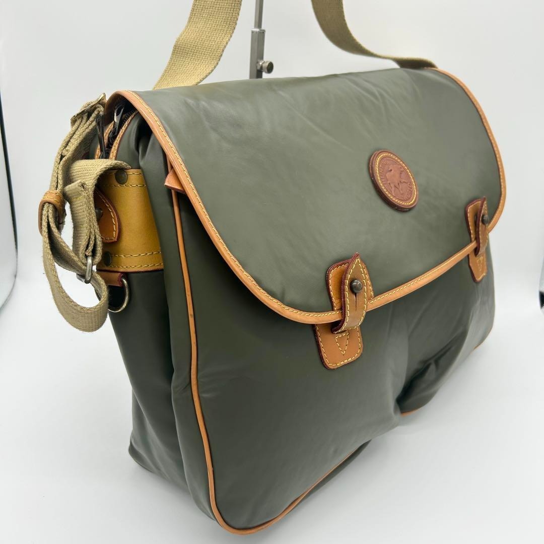 HUNTING WORLD メッセンジャーバッグ ベージュ 良品 HUNTING WORLD ハンティングワールド メッセンジャーバッグ