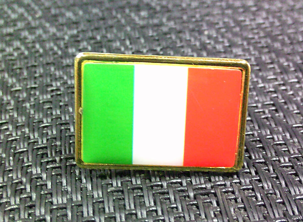 《BP長方形IT旗》◆新品　イタリア　Italy　フラッグ　 Flag　ラグビー　サッカー　スポーツ　　ファッション ピンバッジ ◆ミリタリー 