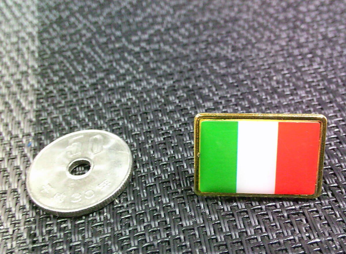 《BP長方形IT旗》◆新品　イタリア　Italy　フラッグ　 Flag　ラグビー　サッカー　スポーツ　　ファッション ピンバッジ ◆ミリタリー 