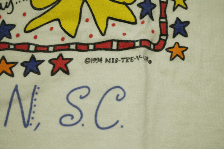 【M】 94's MIS TEE V-US Tシャツ USA製 グッド プリント 白 星条旗 CHARLESTON SC ビンテージ ヴィンテージ USA 古着 オールド IB1321_画像5
